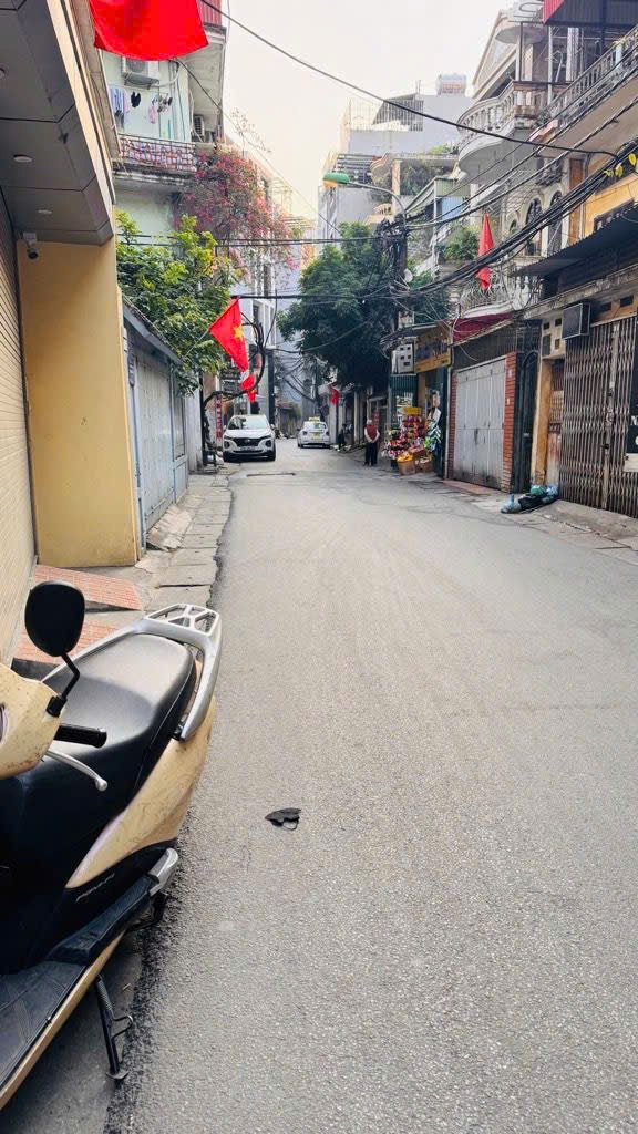 Cần bán Nhà mặt tiền đường Yên Lạc, Phường Vĩnh Tuy, Diện tích 34m², Giá 15.2 Tỷ 5