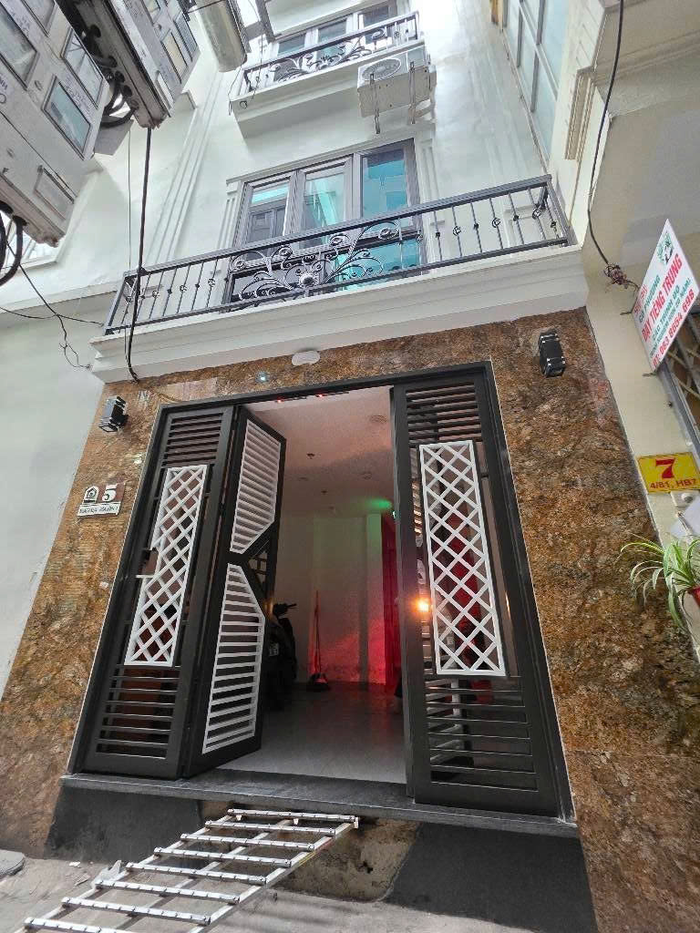 Cần bán Nhà mặt tiền đường Minh Khai, Phường Minh Khai, Diện tích 40m², Giá 10.9 Tỷ