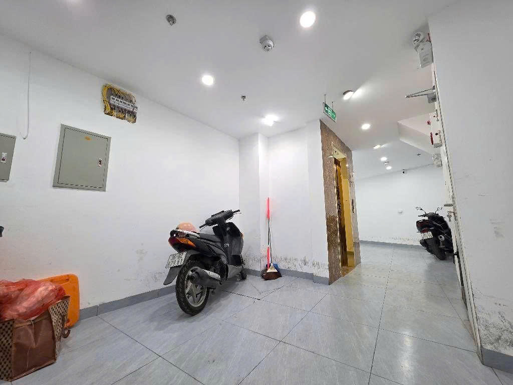 Cần bán Nhà mặt tiền đường Minh Khai, Phường Minh Khai, Diện tích 40m², Giá 10.9 Tỷ 3