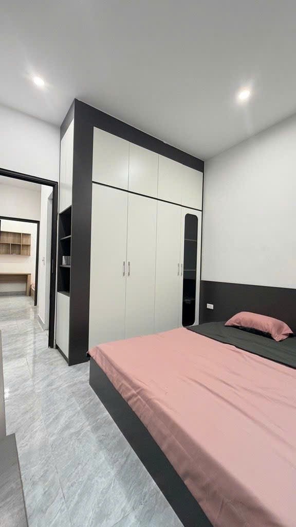 Cần bán Nhà mặt tiền đường Tam Trinh, Phường Mai Động, Diện tích 38m², Giá 8.38 Tỷ