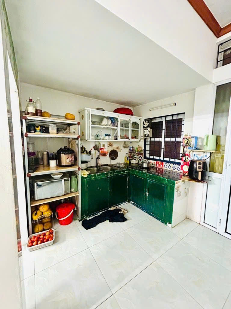 Cần bán Nhà mặt tiền đường Nguyễn Khoái, Phường Thanh Trì, Diện tích 40m², Giá 8 Tỷ 4