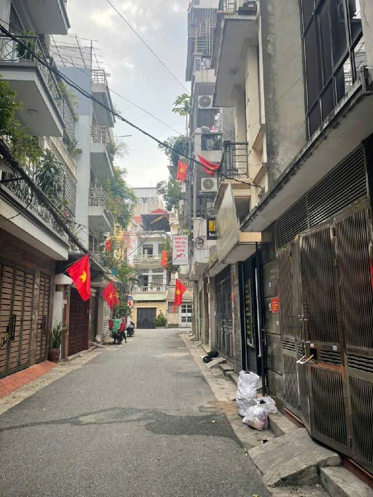 Cần bán Nhà mặt tiền đường Yên Lạc, Phường Vĩnh Tuy, Diện tích 55m², Giá 20 Tỷ 3