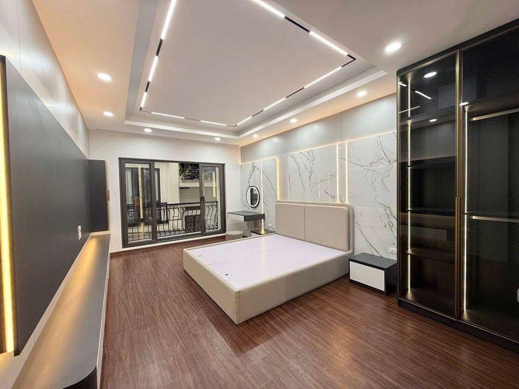 Cần bán Nhà mặt tiền đường Hoàng Mai, Phường Hoàng Văn Thụ, Diện tích 50m², Giá 20 Tỷ 3