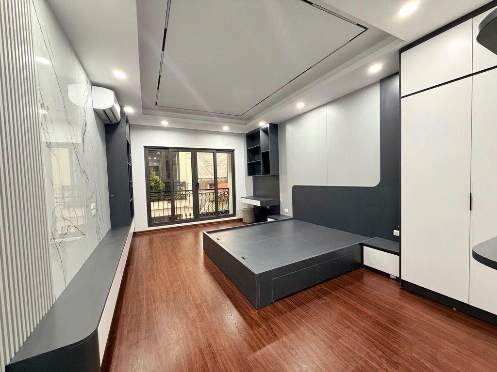 Cần bán Nhà mặt tiền đường Hoàng Mai, Phường Hoàng Văn Thụ, Diện tích 50m², Giá 20 Tỷ 5