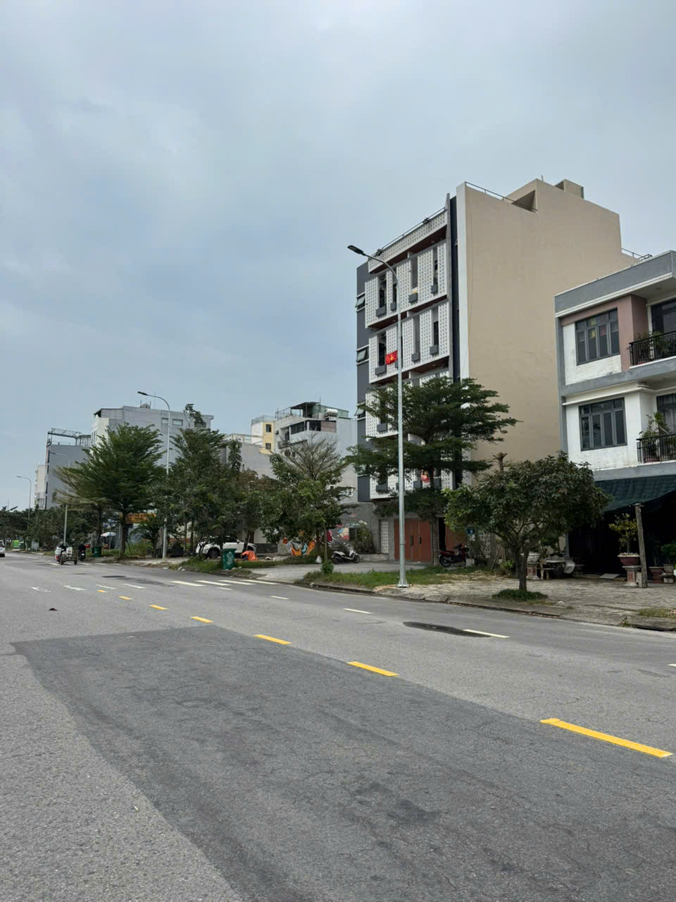 90m2/ 11,2 tỷ Đường Nguyễn Đức Thuận rộng 15m lề 9m, sát Biển Sơn Thủy,H:Bắc 4