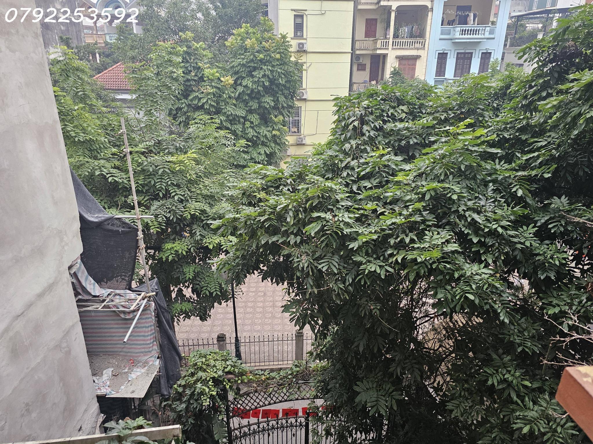 Bán Nhà. Giáp Nhất. Thanh Xuân. Diện Tích. 176m x4 tầng. Mặt tiền 7m.Giá bán 36 tỷ