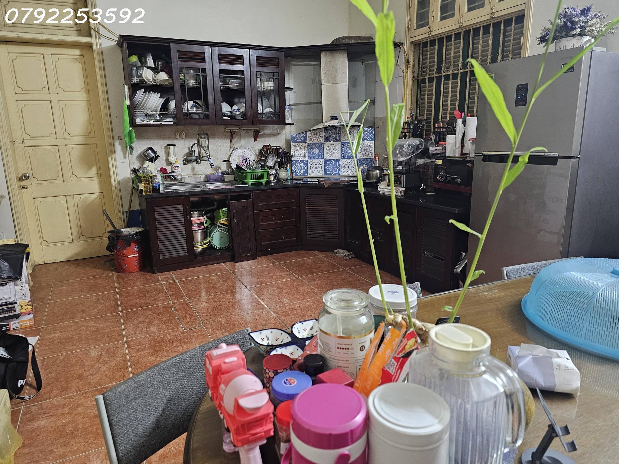 Bán Nhà. Giáp Nhất. Thanh Xuân. Diện Tích. 176m x4 tầng. Mặt tiền 7m.Giá bán 36 tỷ 3