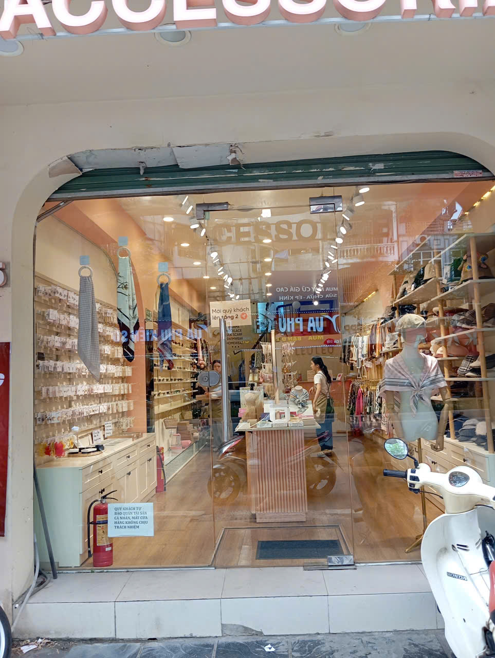 CỰC Hiếm. Mặt phố Hồng Tiến sầm uất gần BV Tâm Anh 58m2 chỉ 2x tỷ. LH 0989626116