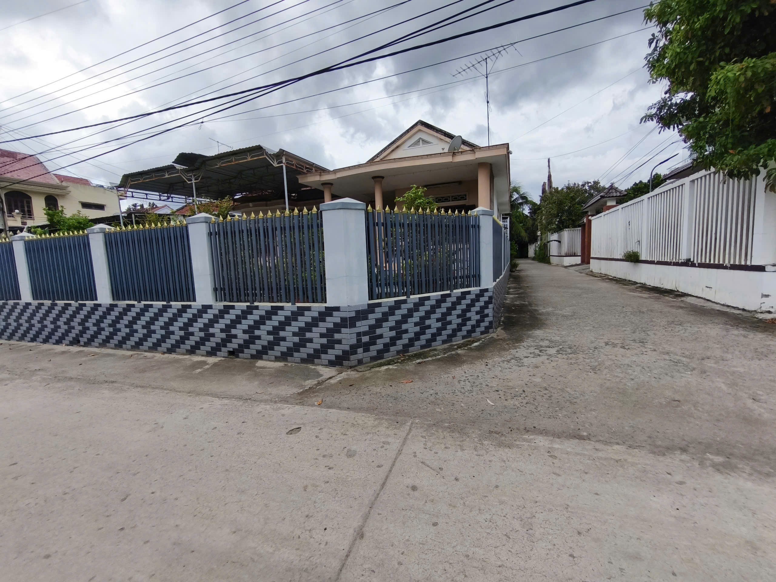 Bán đất Diên An thôn Phú Ân Nam 4 - dân cắt bán đường thông ra 23/10 - bờ kè đang thi công 4