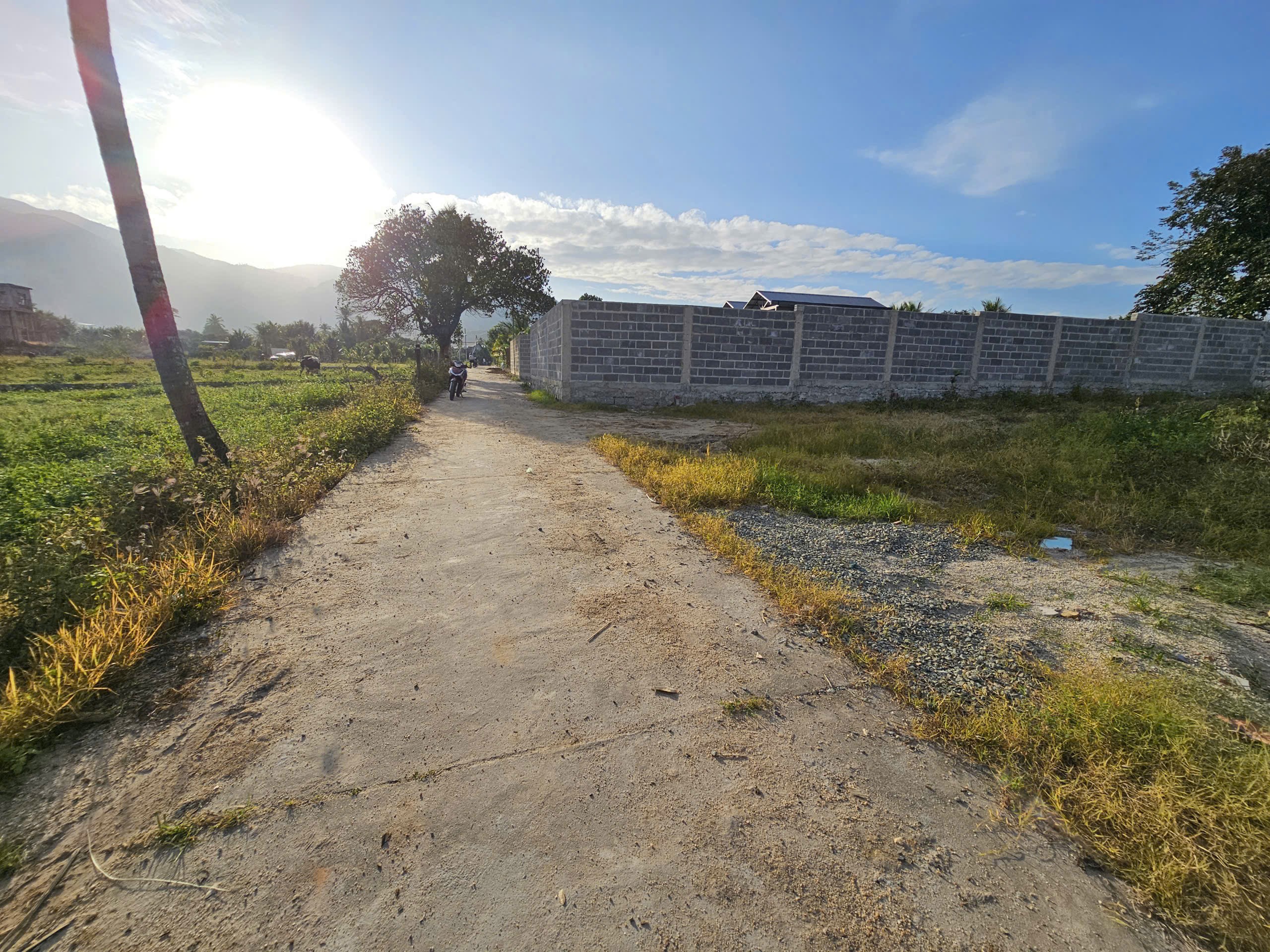 Bán đất Suối Tiên giá rẻ gần Hương Lộ 39 - phù hợp phân lô hoặc xây nhà vườn 3