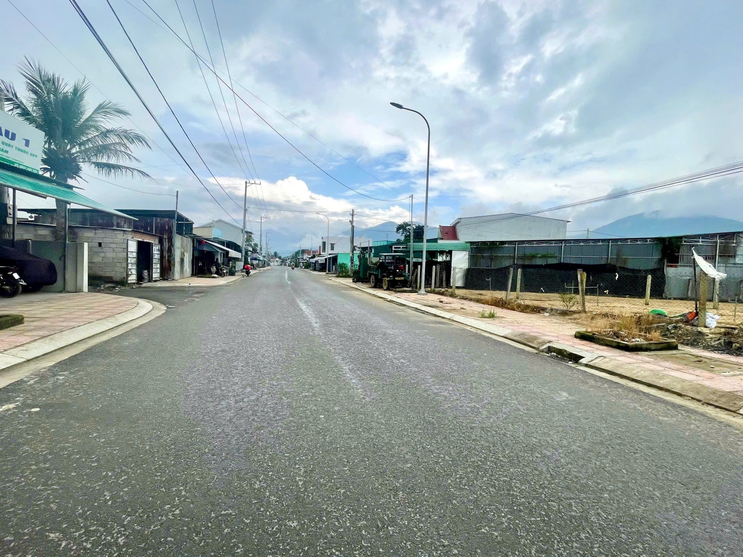 Bán đất Diên Điền mặt tiền Hương Lộ 5 đường đi Am Chúa - gần chợ thôn Trung