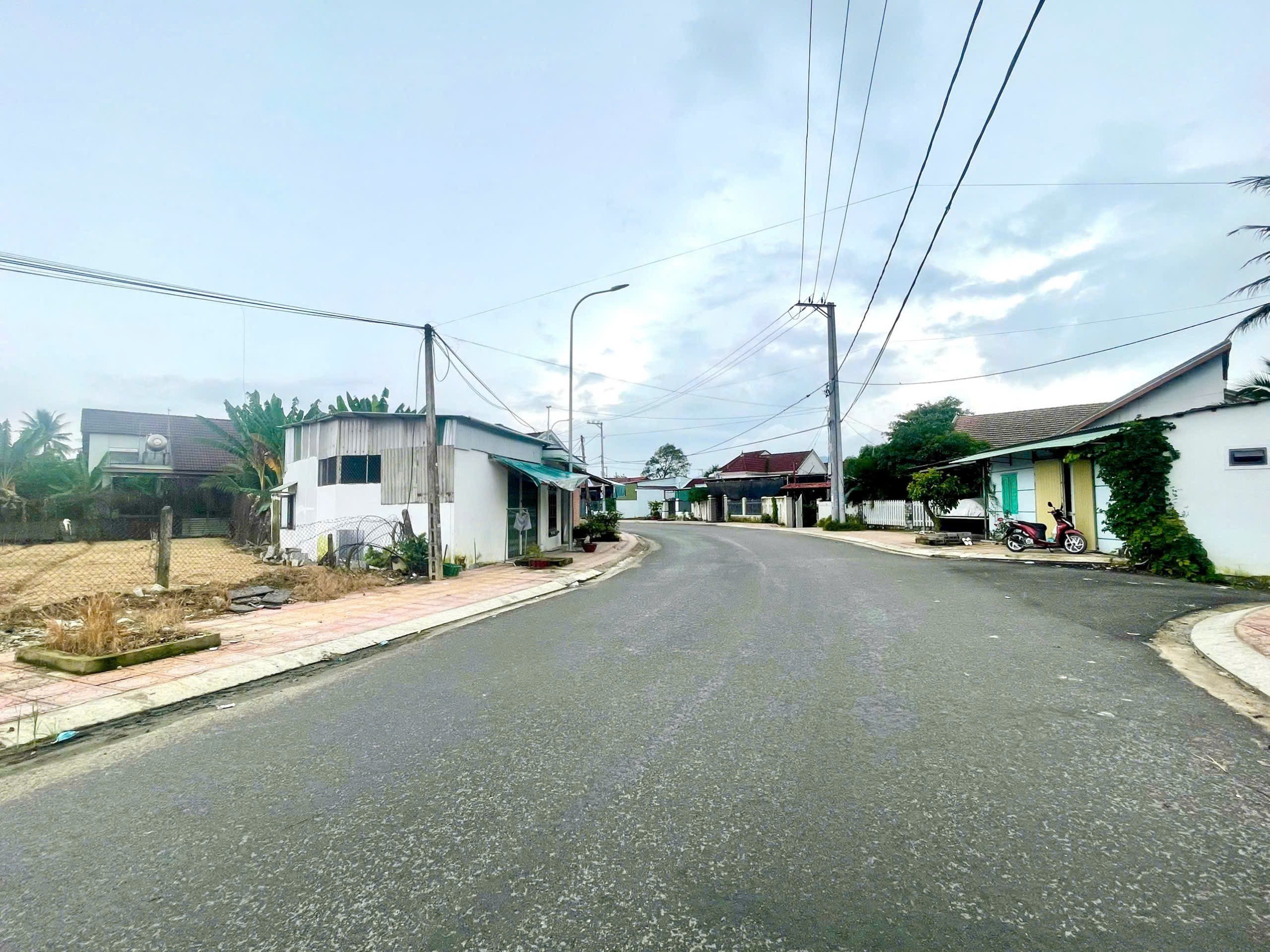 Bán đất Diên Điền mặt tiền Hương Lộ 5 đường đi Am Chúa - gần chợ thôn Trung 2