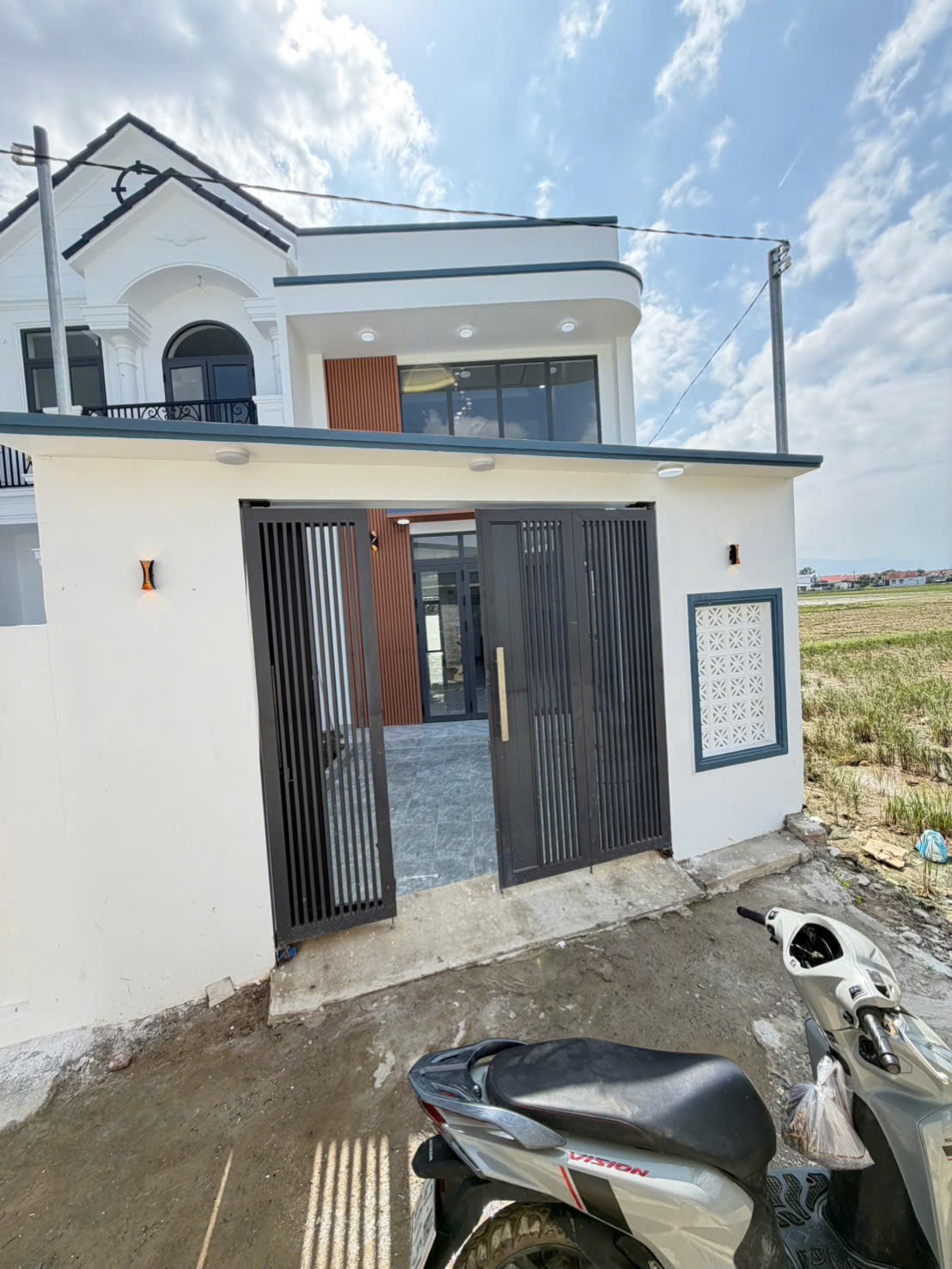 Bán nhà Diên Sơn mới xây full thổ cư mặt đường Xóm Gò 7 - view cánh đồng mát mẻ