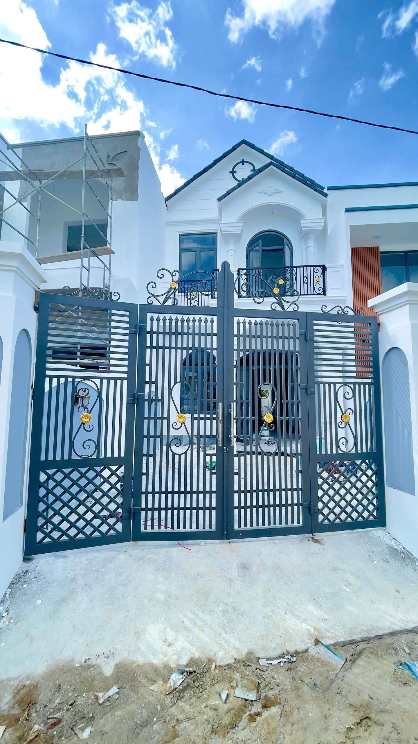 Bán nhà Diên Sơn full thổ cư mới xây 2 tầng mặt đường Xóm Gò 7 cách chợ bán kính chỉ 500m 2