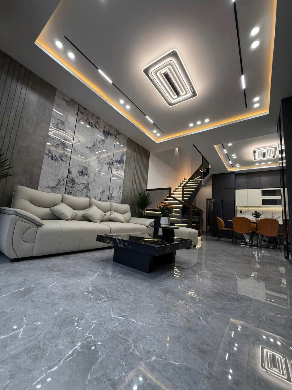 Bán nhà Diên Sơn mới xây full thổ sau nhà thờ Cây Vông tặng nội thất xịn - đường 8m thông 5