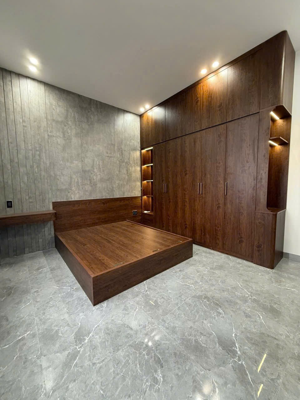 Bán nhà Diên Sơn mới xây full thổ sau nhà thờ Cây Vông tặng nội thất xịn - đường 8m thông 10