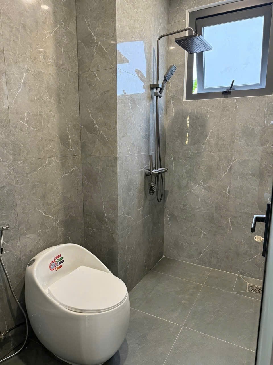 Bán nhà Diên Sơn mới xây full thổ sau nhà thờ Cây Vông tặng nội thất xịn - đường 8m thông 12