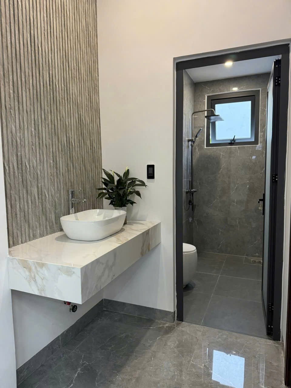 Bán nhà Diên Sơn mới xây full thổ sau nhà thờ Cây Vông tặng nội thất xịn - đường 8m thông 13