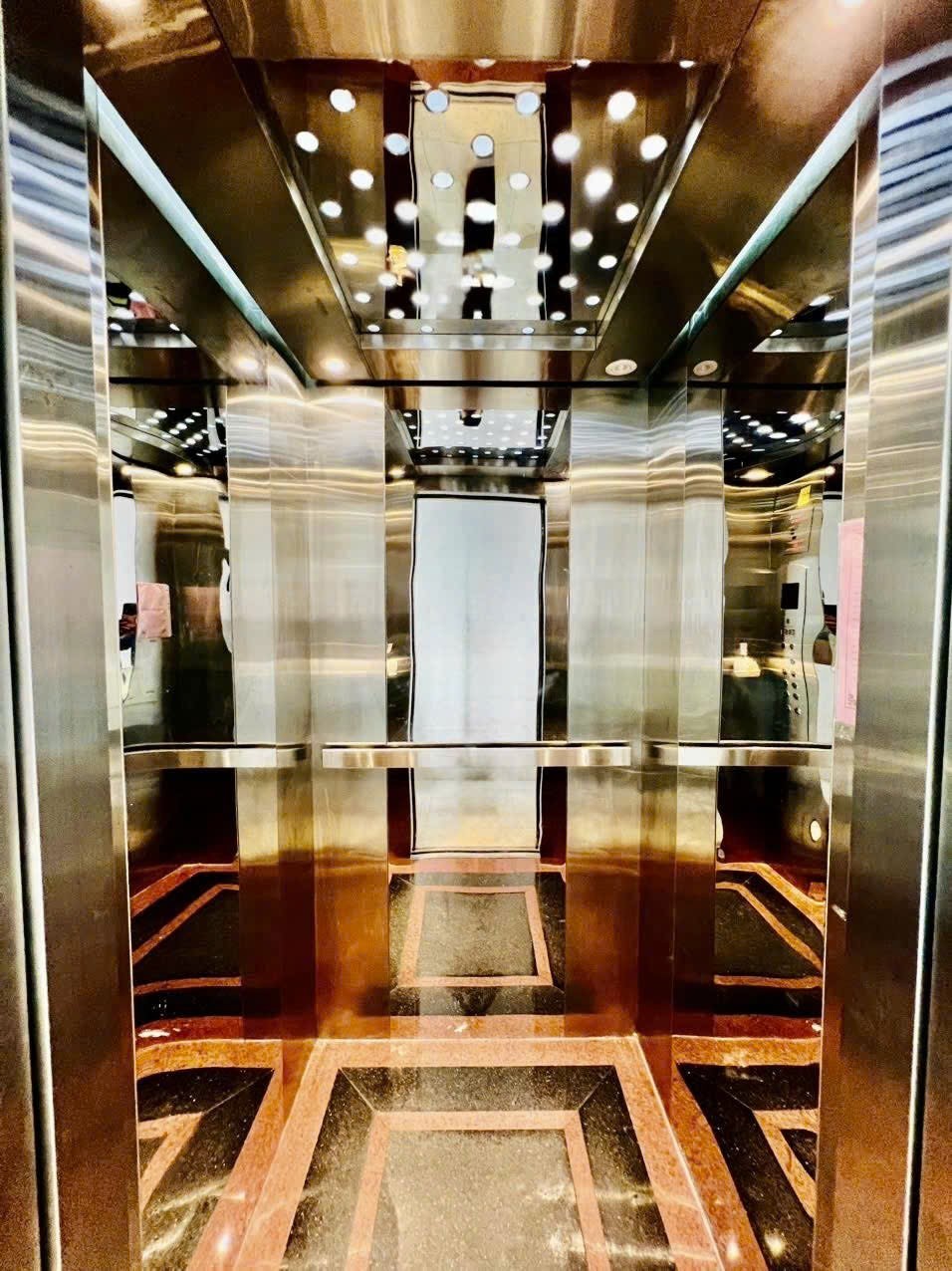 CĂN GÓC 7 TẦNG MẶT TIỀN ĐƯỜNG NGAY CV GIA ĐỊNH - 12 CHDV CHO THUÊ 60TR/THÁNG 12