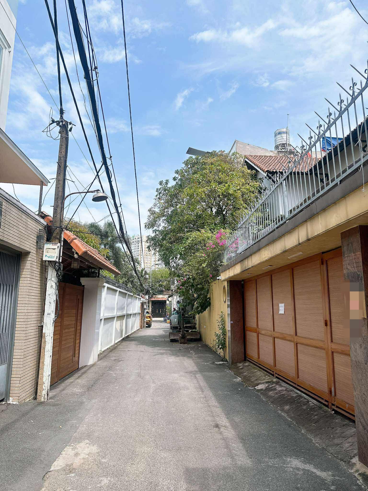 HIẾM! NHÀ 4 TẦNG THẢO ĐIỀN - 13 CHDV - 98m2 NỞ HẬU - THANG MÁY - DOANH THU 70TR/THÁNG 3