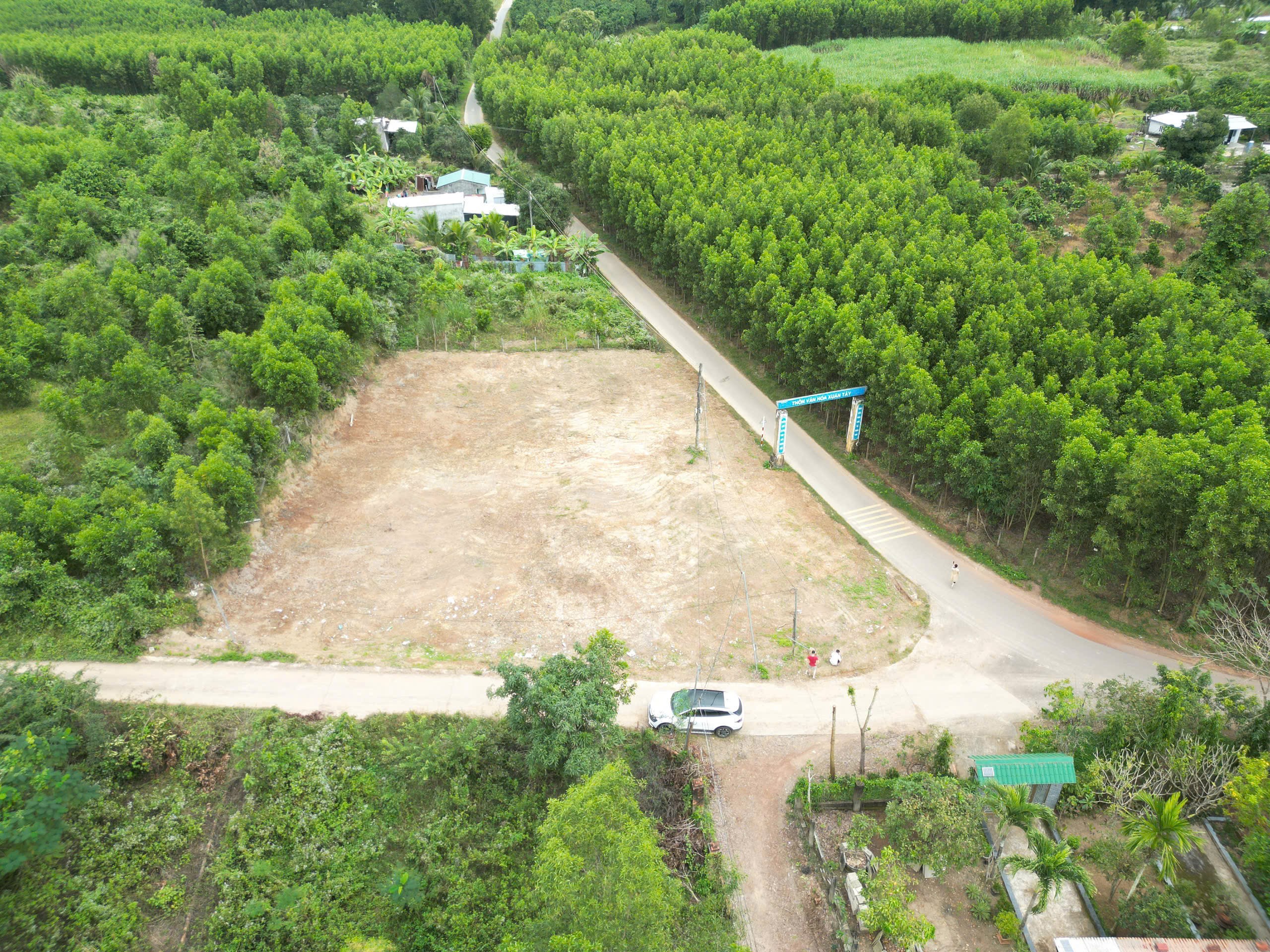 Bán đất Diên Xuân mặt tiền đường nhựa liên xã ngay cổng chào thôn Xuân Tây 8