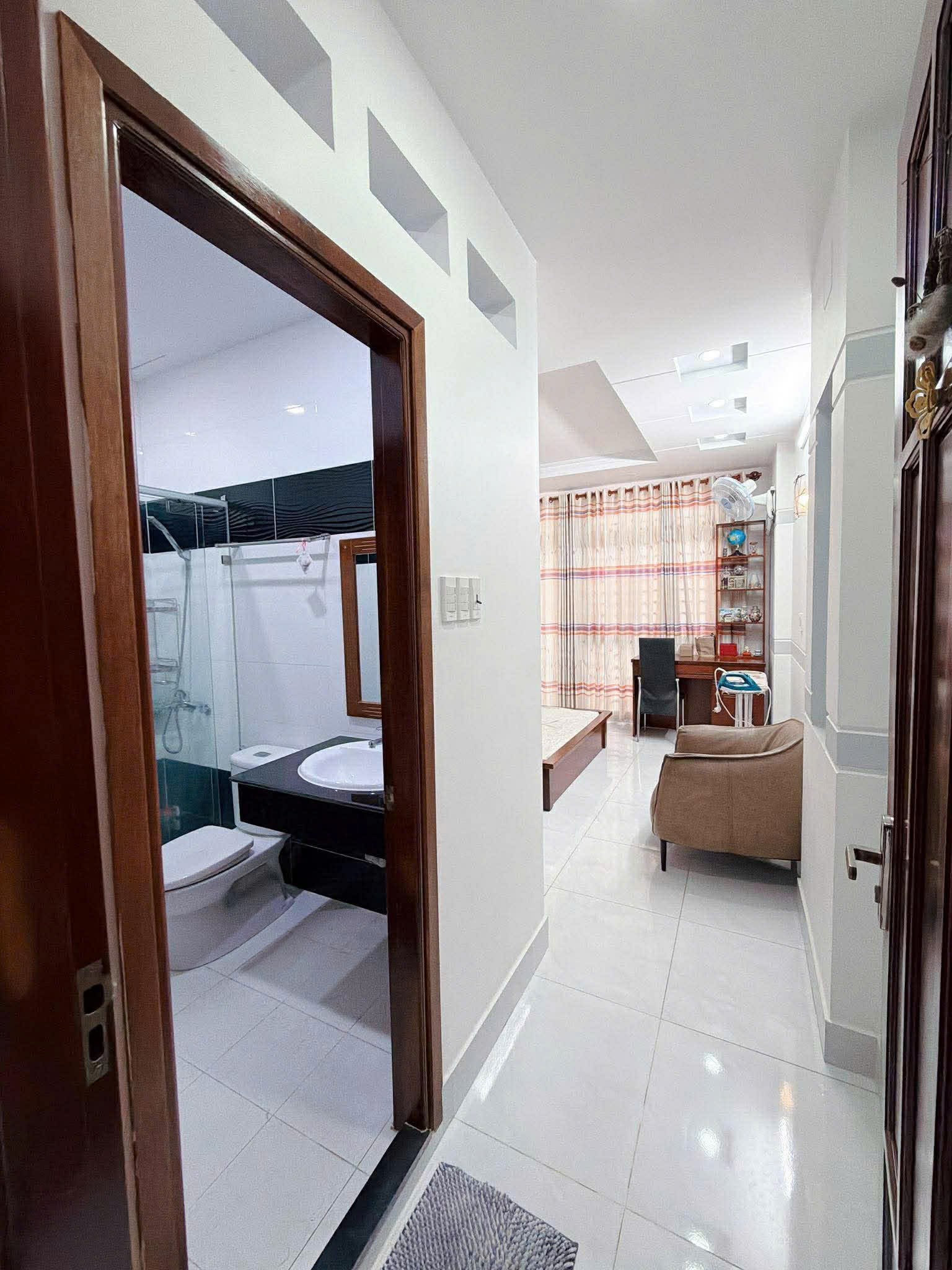 NHÀ ĐẸP HXH HOÀNG HOA THÁM - 4 TẦNG 4PN 60m2 NỞ HẬU - 12.9 TỶ 15