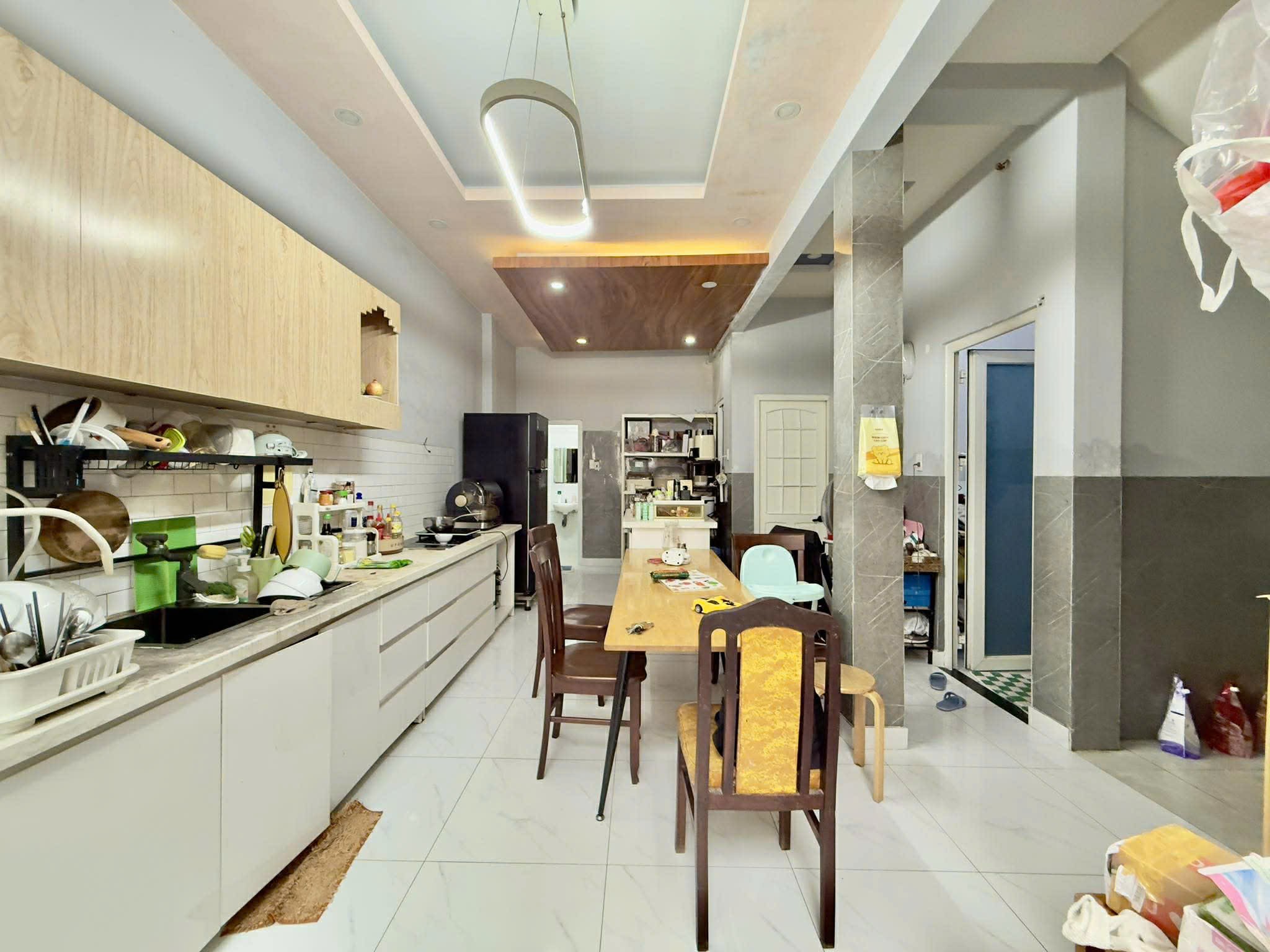 VILLA ĐƯỜNG XE TẢI CẠNH NHÀ GA T3 - 3 TẦNG 140m2 (7×20) VUÔNG VỨC 10