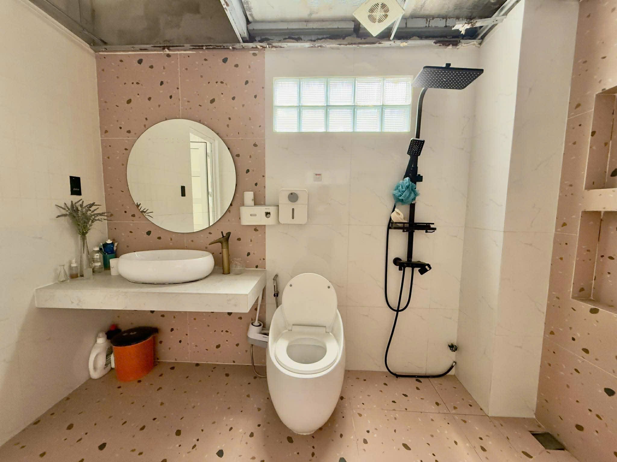 VILLA ĐƯỜNG XE TẢI CẠNH NHÀ GA T3 - 3 TẦNG 140m2 (7×20) VUÔNG VỨC 8