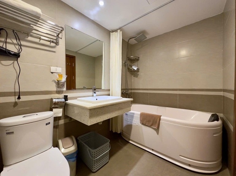 Cho thuê Căn hộ chung cư đường Đào Tấn, Phường Cống Vị, Diện tích 75m², Giá Thương lượng 7