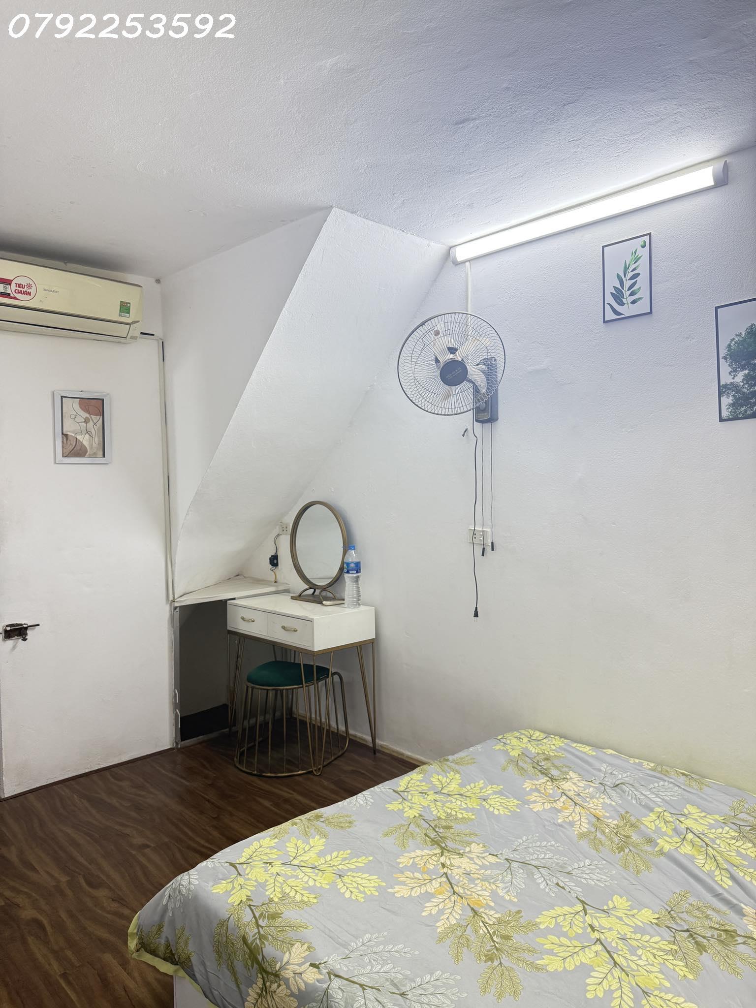 Bán Nhà Ngõ Chợ Khâm Thiên, Đống Đa. Diện Tích 36m x5 tầng. Mặt Tiền 3.4m. Giá Bán 5.15 tỷ 3