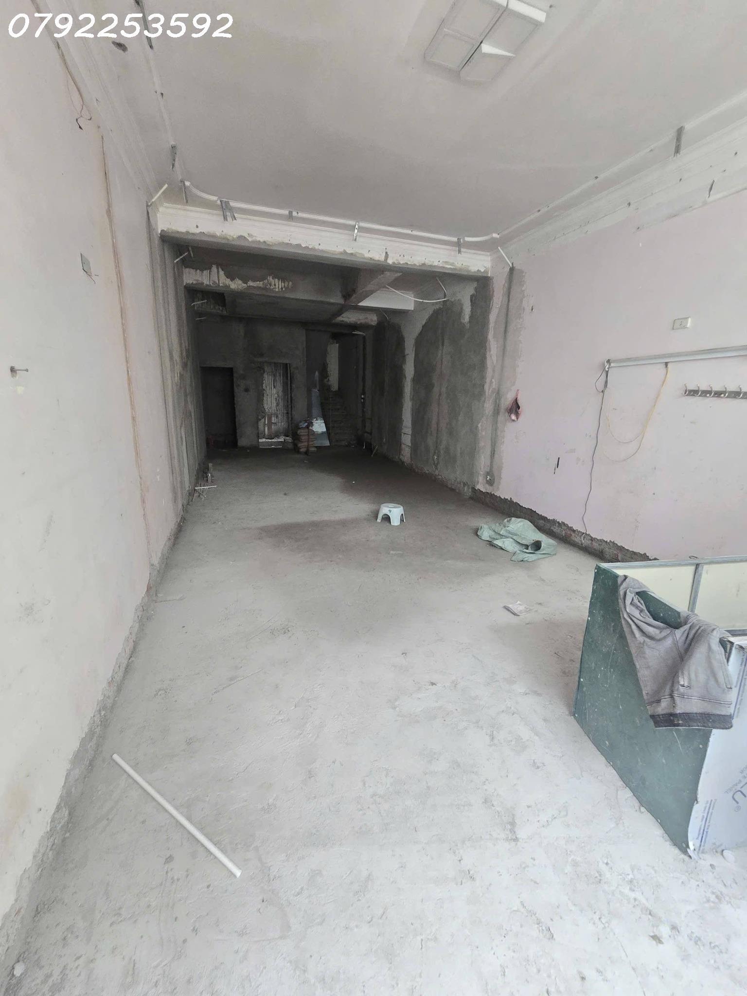 Bán Nhà Khuất Duy Tiến. Thanh Xuân. Diện Tích 65-71m. x5 tầng. Mặt tiền 4.5m. Giá Bán 31 Tỷ. 2