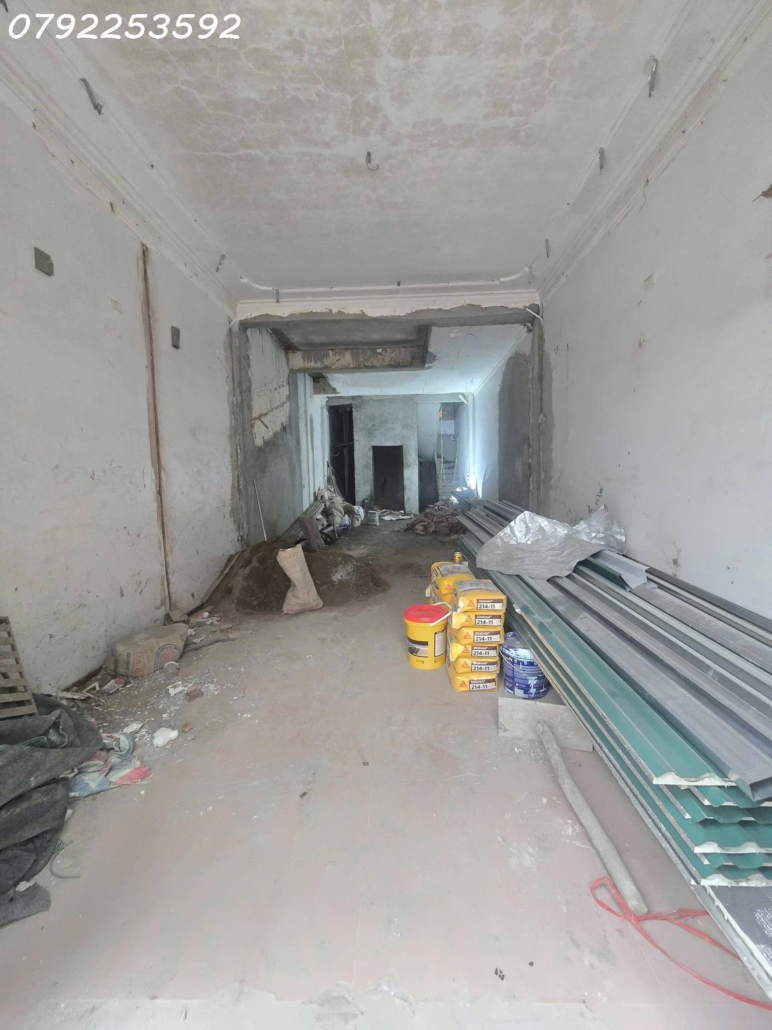 Bán Nhà Khuất Duy Tiến. Thanh Xuân. Diện Tích 65-71m. x5 tầng. Mặt tiền 4.5m. Giá Bán 31 Tỷ. 3