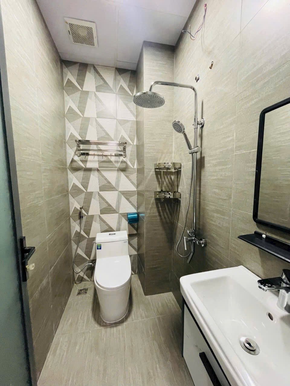 Cần Tiền Bán Gấp Nhà Đẹp Mới Xây Đường Lý Nam Đế, P. Xuân Hương - Đà Lạt Giá 4 Tỷ 5