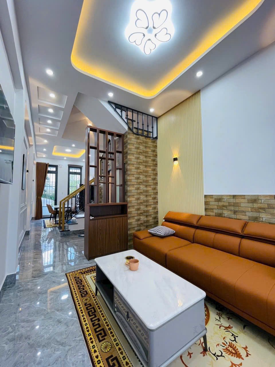 Cần Tiền Bán Gấp Nhà Đẹp Mới Xây Đường Lý Nam Đế, P. Xuân Hương - Đà Lạt Giá 4 Tỷ