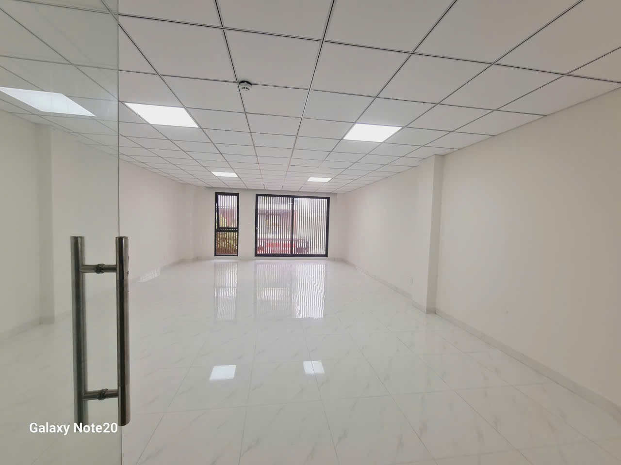 Cho thuê văn phòng mặt tiền Bùi Thiện Ngộ – 190m² – giá 17 triệu/tháng 3