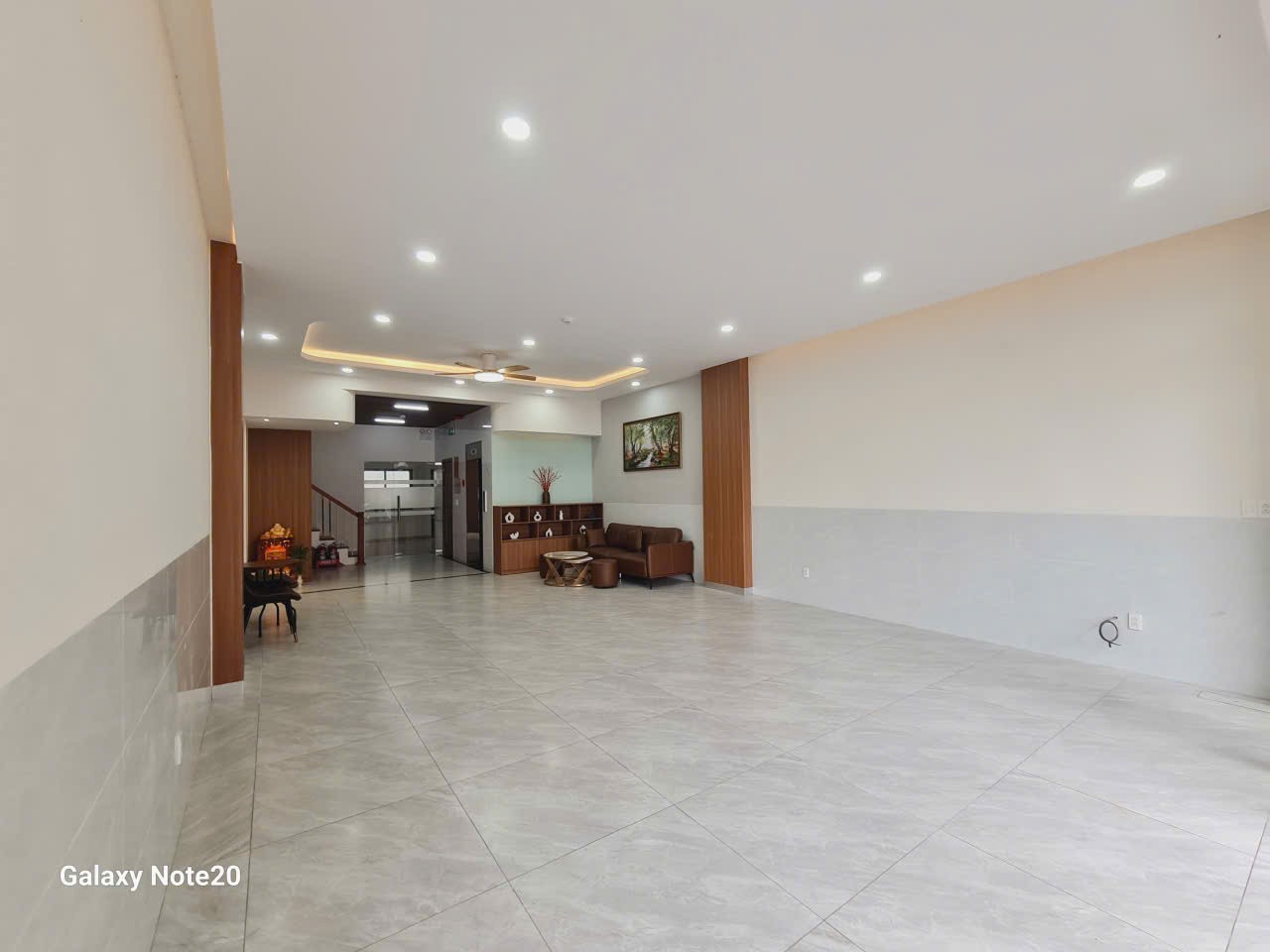 Cho thuê văn phòng mặt tiền Bùi Thiện Ngộ – 190m² – giá 17 triệu/tháng 2