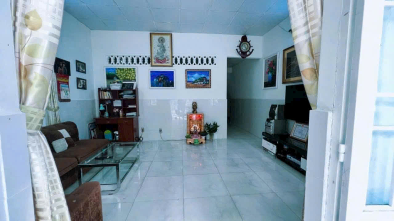 Chủ bán gấp nhà 2 tầng Âu Cơ – ngang 6,47m – đường 5m ô tô 5