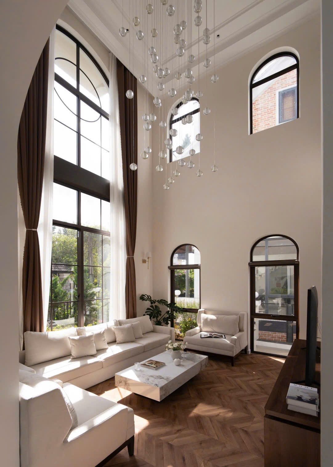 BÁN VILLA CHÂU ÂU – VIEW VĨNH VIỄN – ĐANG KHAI THÁC TỐT 4