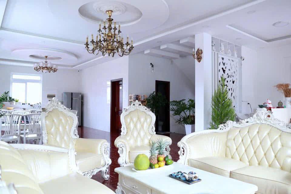 Bán Khách Sạn Vị Trí Đẹp Đầu Đường Nguyễn Trung Trực, Đà Lạt 157m2