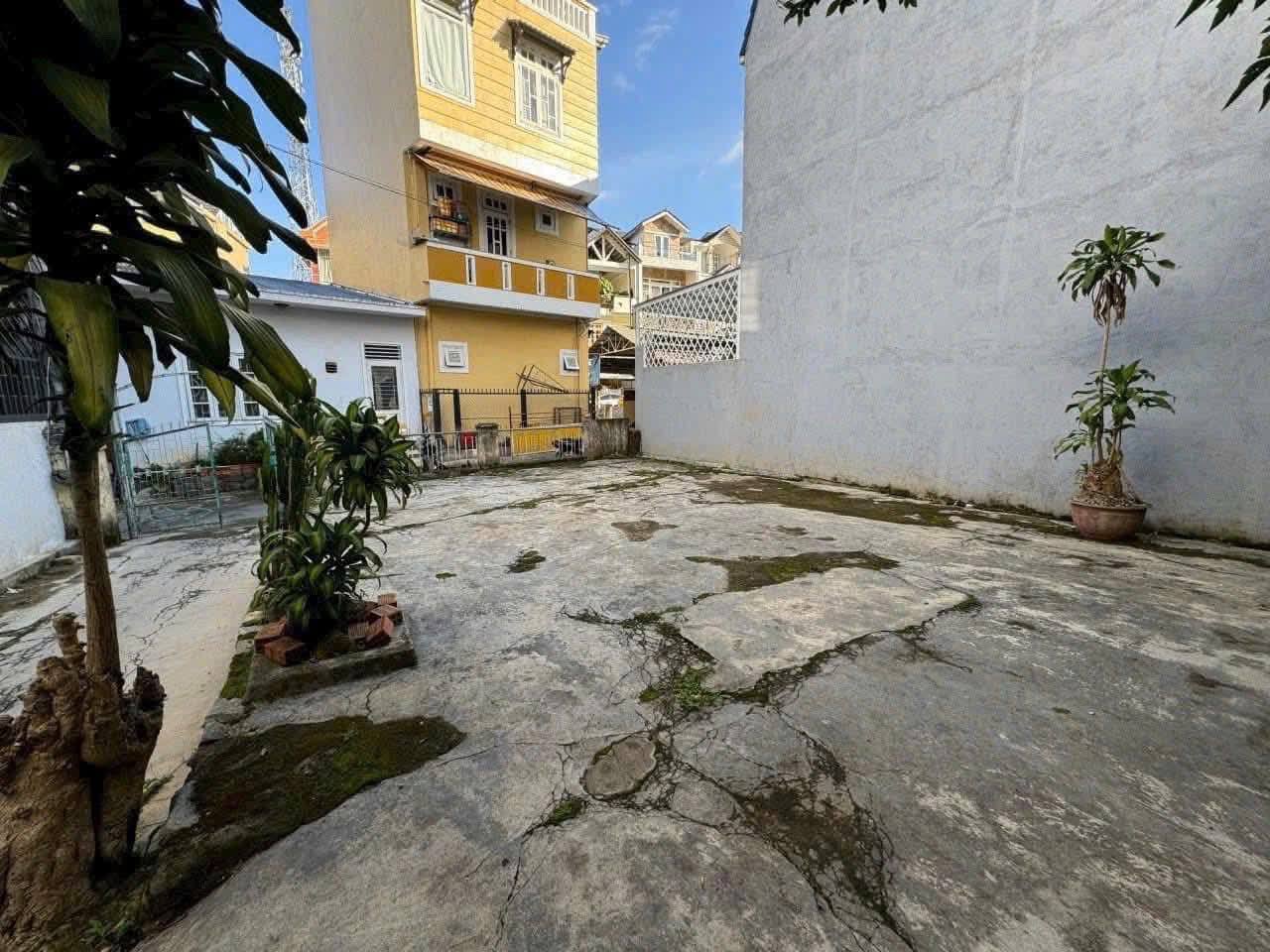 CẦN BÁN GẤP ĐẤT XD GẦN 300M² NGAY TRUNG TÂM ĐÀ LẠT ĐƯỜNG PHAN ĐÌNH PHÙNG 2