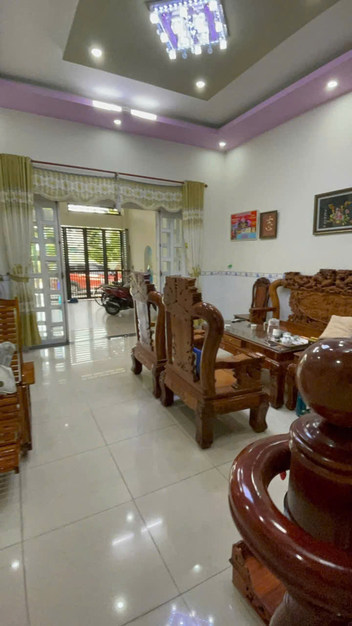 Bán Nhà Phố 2 tầng Full nội thất TT Phú Mỹ 3