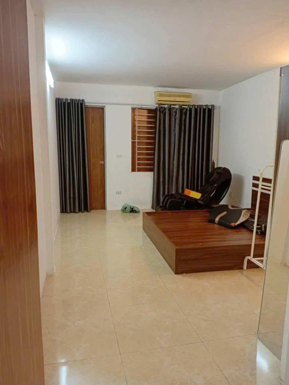 Cho thuê nhà ngõ 134 Đê Trần Khát Chân - Hai Bà Trưng 35m x 4T giá 9.5 triệu 2