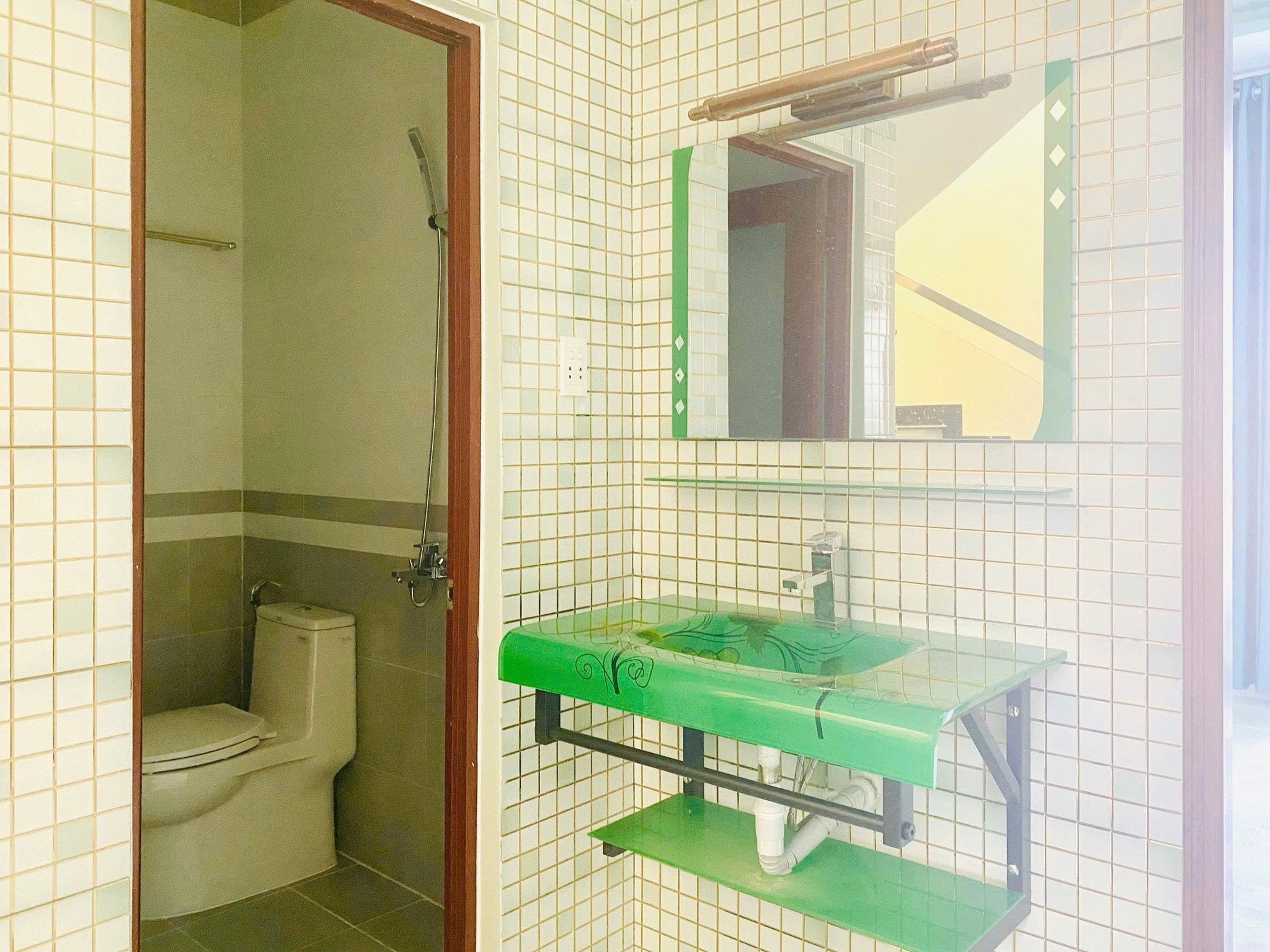 CHO THUÊ NHÀ 3 TẦNG MỚI ĐẸP KHU GIGAMALL- CẦU BÌNH LỢI. 5