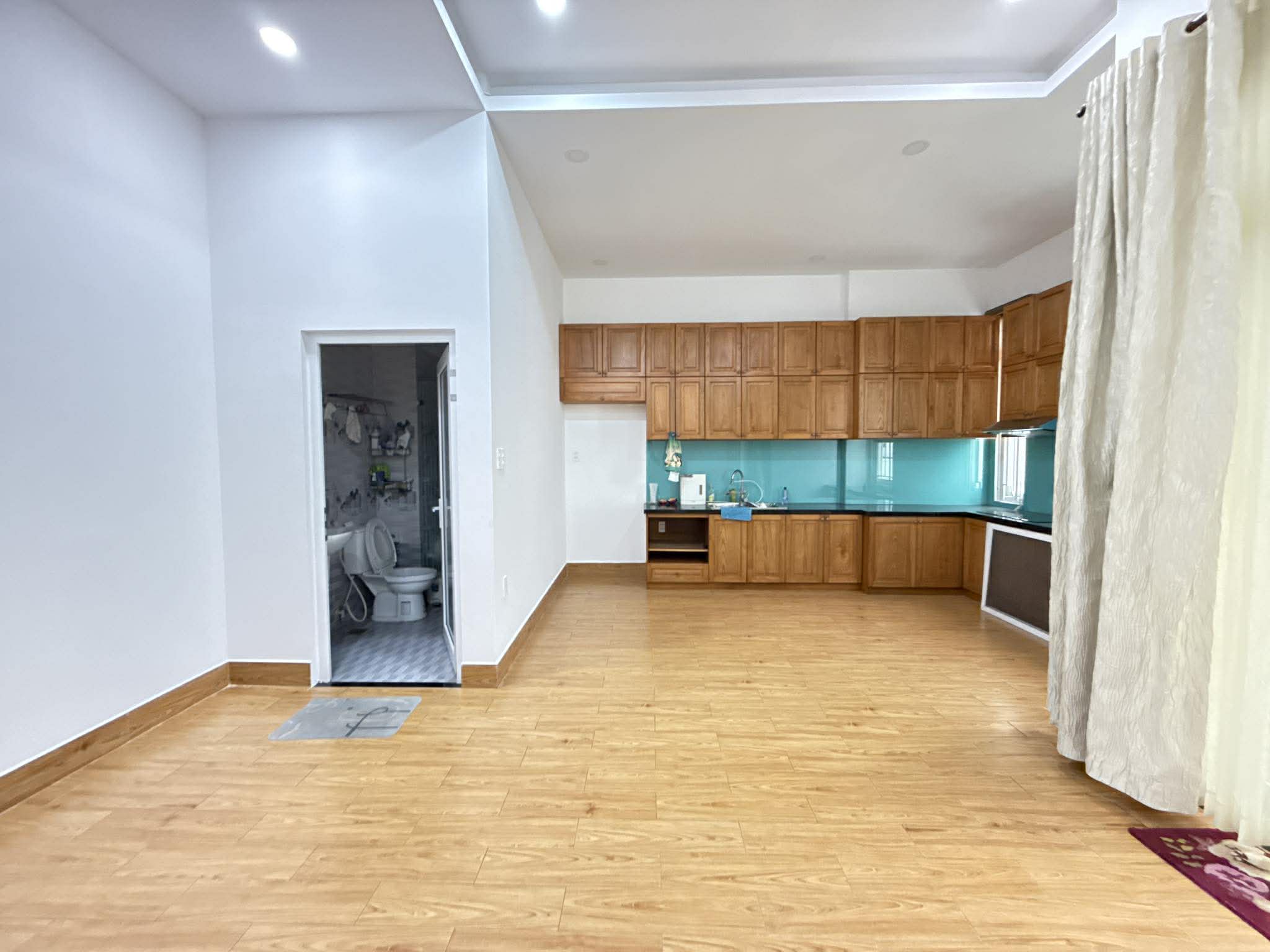 HIẾM - VILLA 2 MẶT TIỀN Q1 - HẺM XE TẢI - 4 TẦNG 10 PN - 132m2 NGANG 9.2m 7