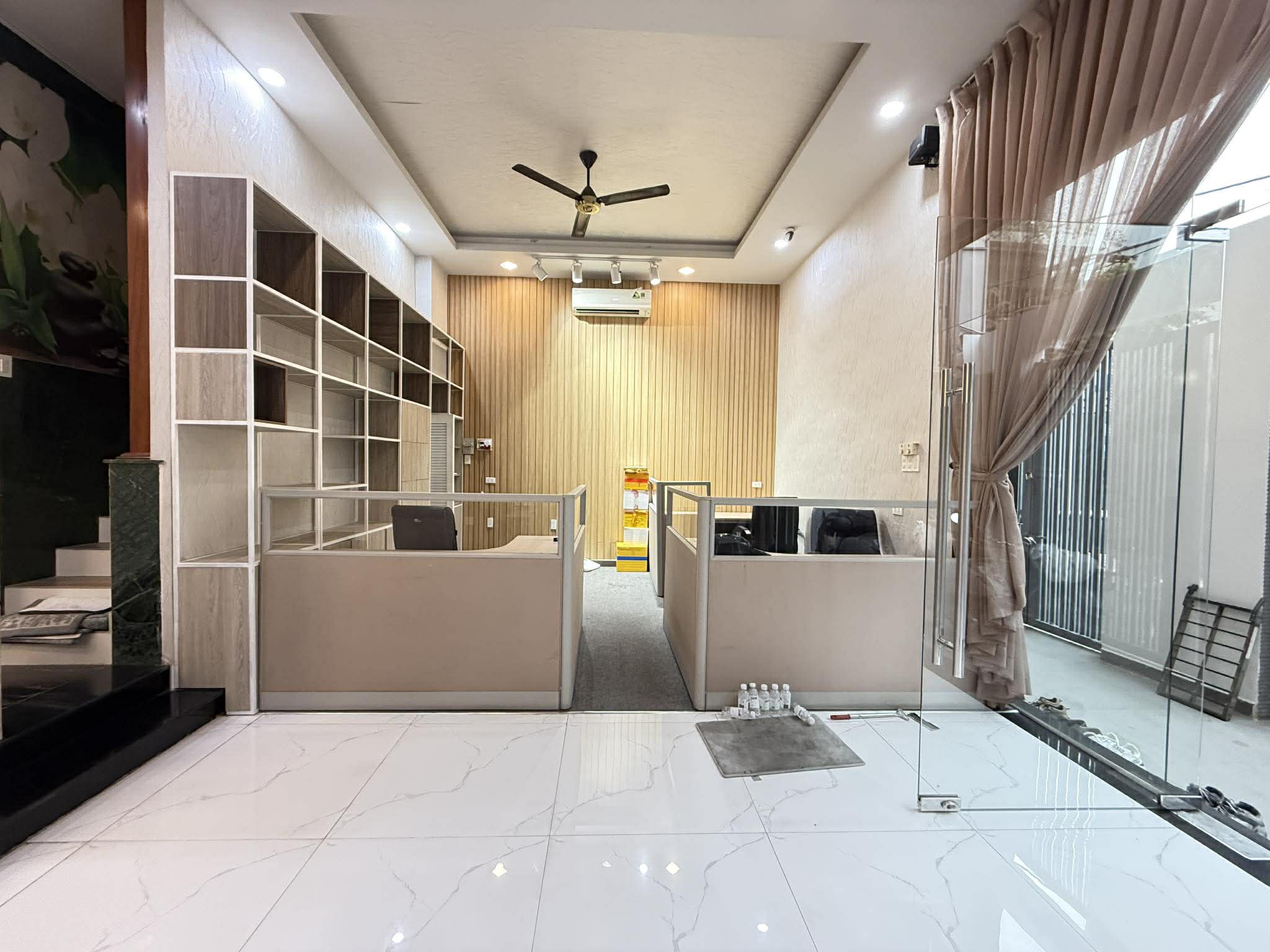 HIẾM - VILLA 2 MẶT TIỀN Q1 - HẺM XE TẢI - 4 TẦNG 10 PN - 132m2 NGANG 9.2m 14