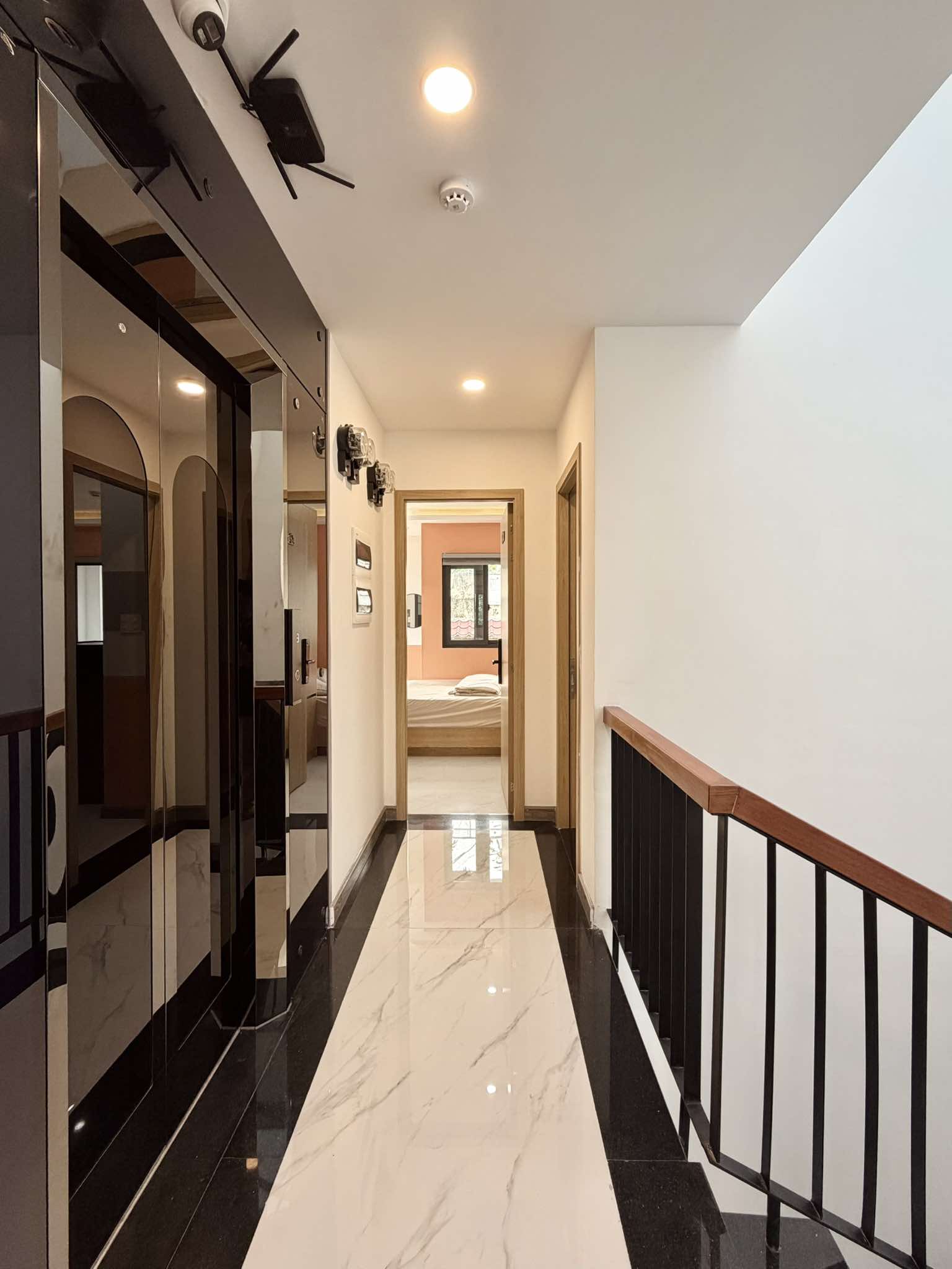 TOÀ CHDV MỚI 100% - 3 MẶT CAO THẮNG Q10 - 14 CĂN DÒNG TIỀN 130TR/THÁNG 5