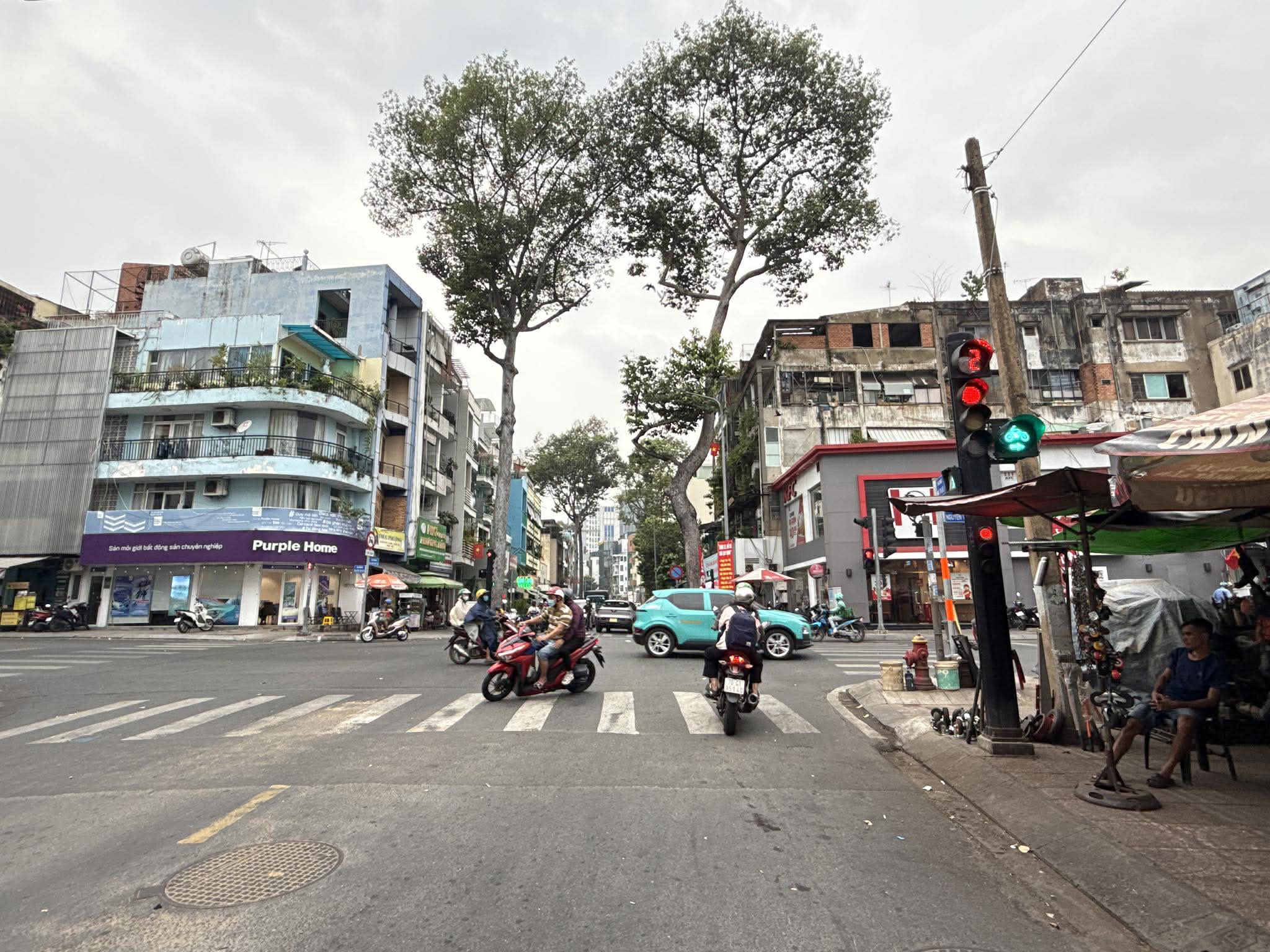 HIẾM - VILLA 2 MẶT TIỀN Q1 - HẺM XE TẢI - 4 TẦNG 10 PN - 132m2 NGANG 9.2m 17