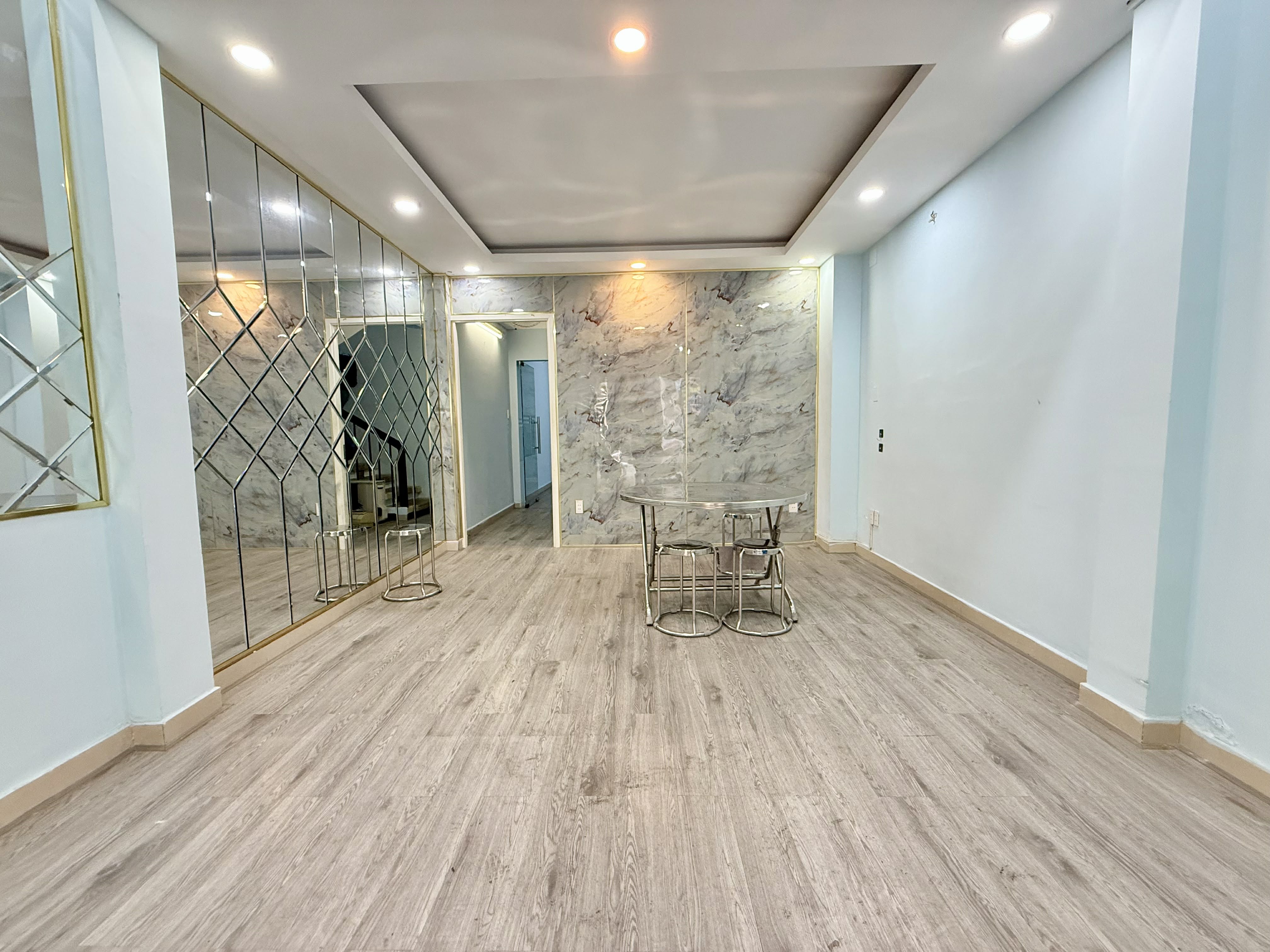 MẶT TIỀN KINH DOANH NGUYỄN TRỌNG TUYỂN - NHÀ 5 TẦNG 63m2 6PN - 18.9 TỶ