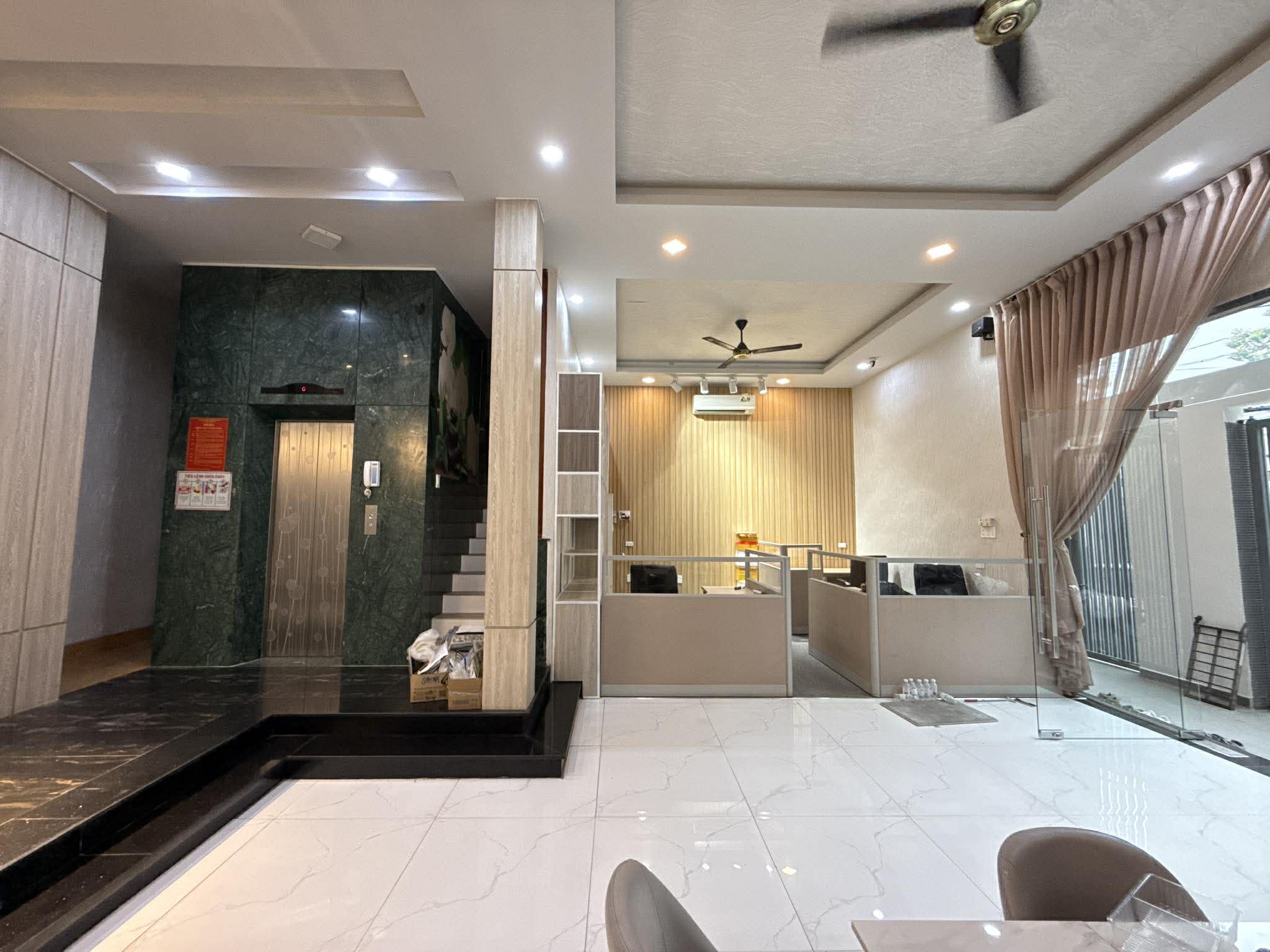 HIẾM - VILLA 2 MẶT TIỀN Q1 - HẺM XE TẢI - 4 TẦNG 10 PN - 132m2 NGANG 9.2m 6