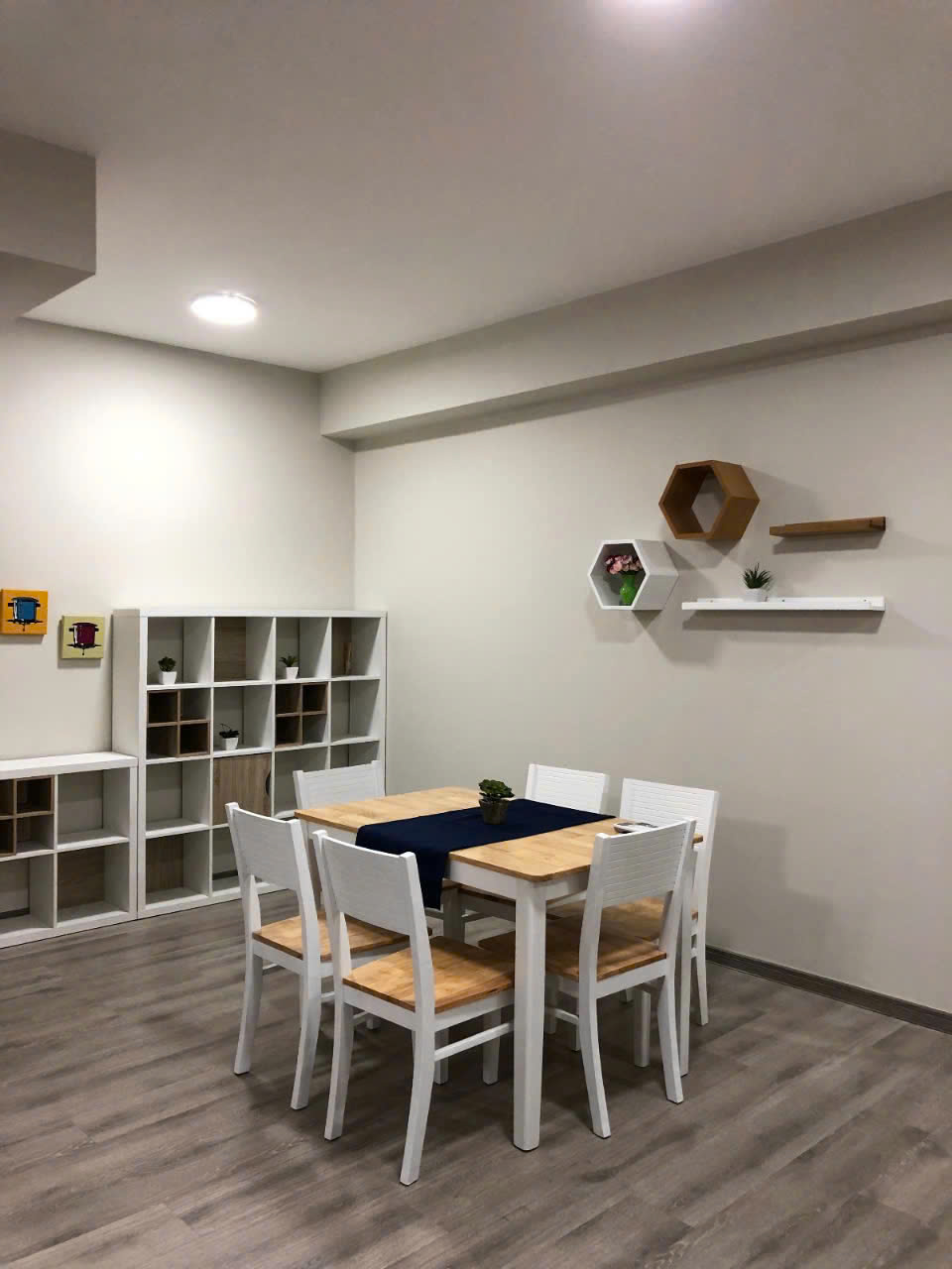 Bán căn hộ 2PN rộng 76m2 SEASONS AVENUE - có slot oto 3